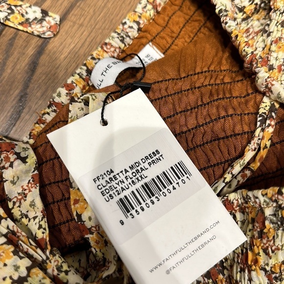 Faithfull the Brand Claretta Smocked Floral Midi Dress - Picture 4 of 5